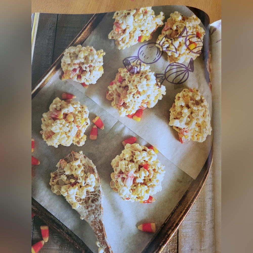 🐈‍⬛Hocus Pocus Cookbook - Picture 7 of 9
